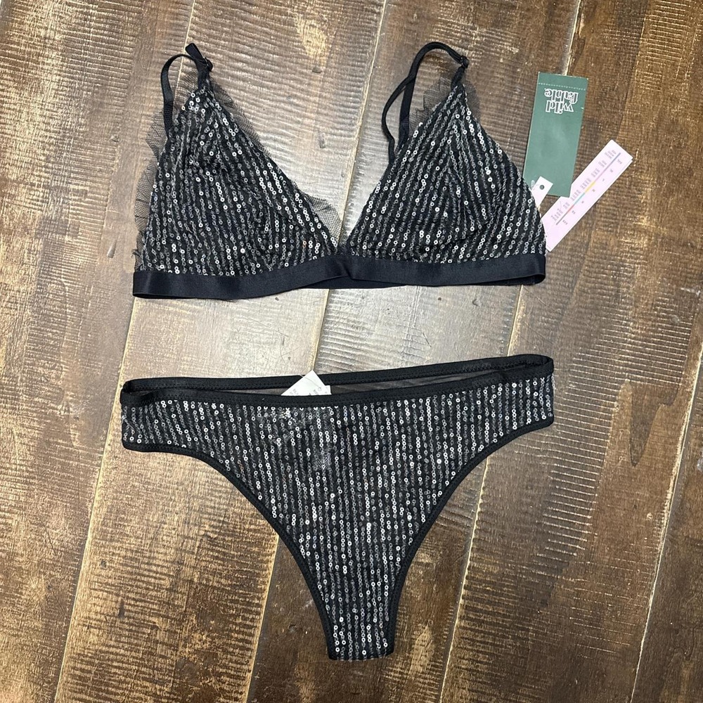 Wild Fable Women's Sequin Lace Triangle Brette  and Sequin Lace Thong Set